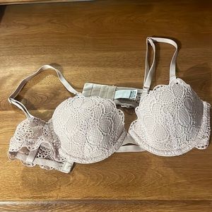 DKNY Lacy Balconette Bra